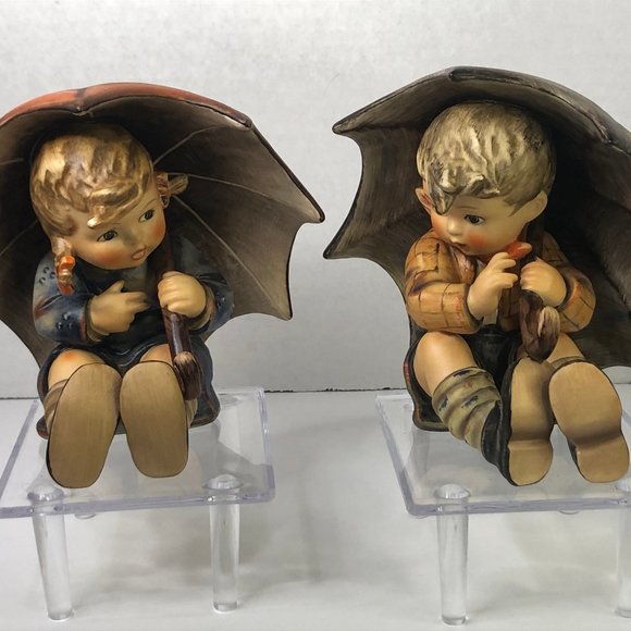 Hummel Boy and Girl with Umbrella 1957 - Picture 2 of 15